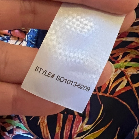 Social Angel Cut Out One Piece Cross Strap Back Floral/Stripes Navy Size Large - Picture 13 of 13